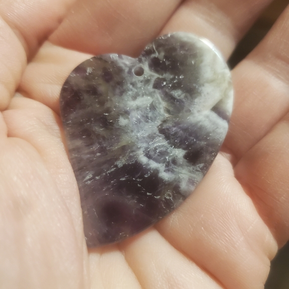 New Chevron Amethyst Heart Shaped Pendant. - Picture 6 of 16